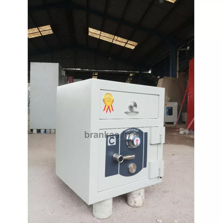 Brankas Conceal Cash Droop Size I Type Premium