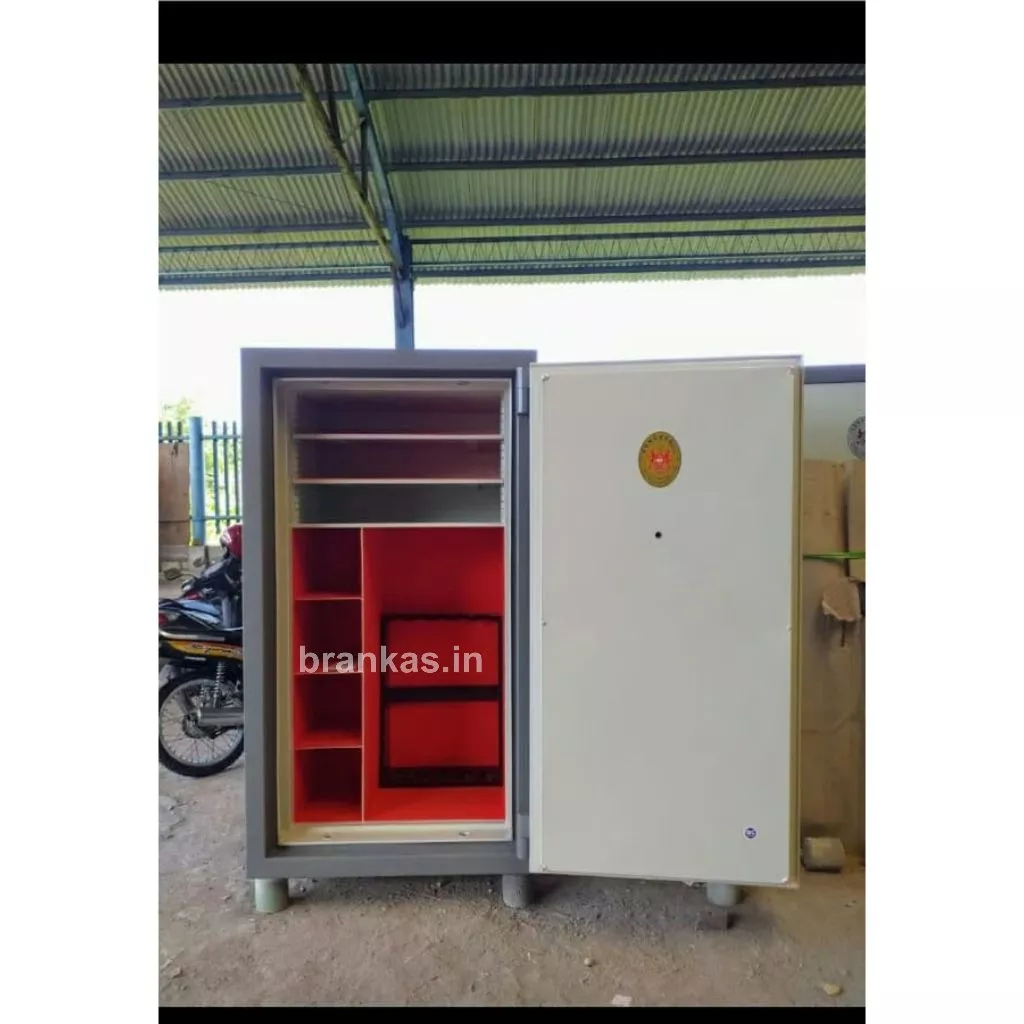 Brankas Senjata Conceal Tinggi 180 cm Type Premium